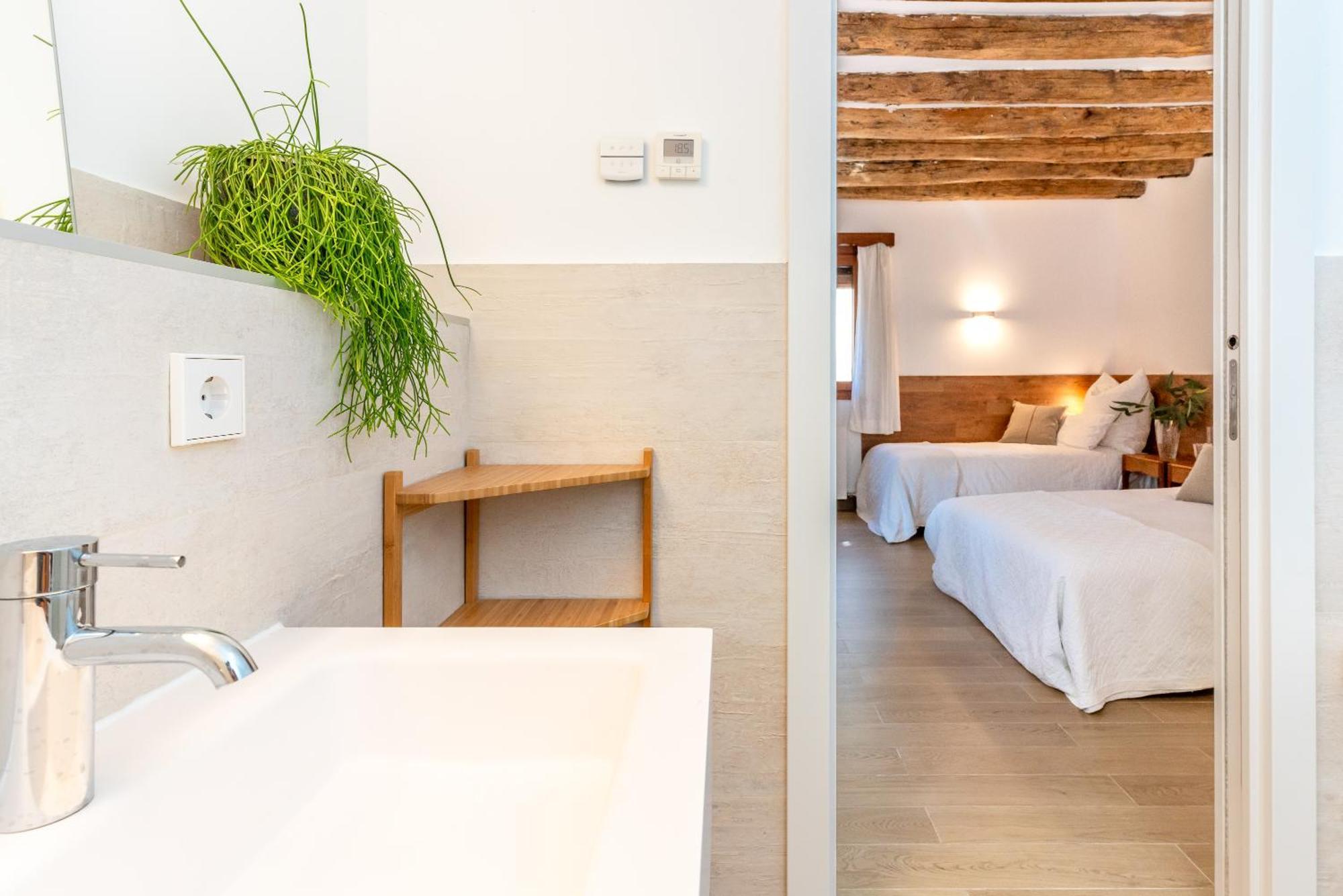 La Terraza - Grosszuegiges Appartment In Katalanischer Masia Sant Iscle De Vallalta Zewnętrze zdjęcie